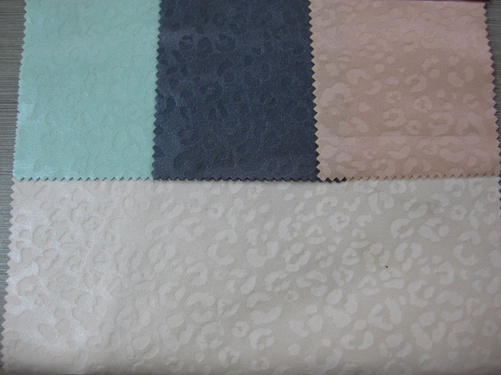 POLY SPAN SCUBA PD PEARL DULL SIVER FOIL WITH EMBOSSING