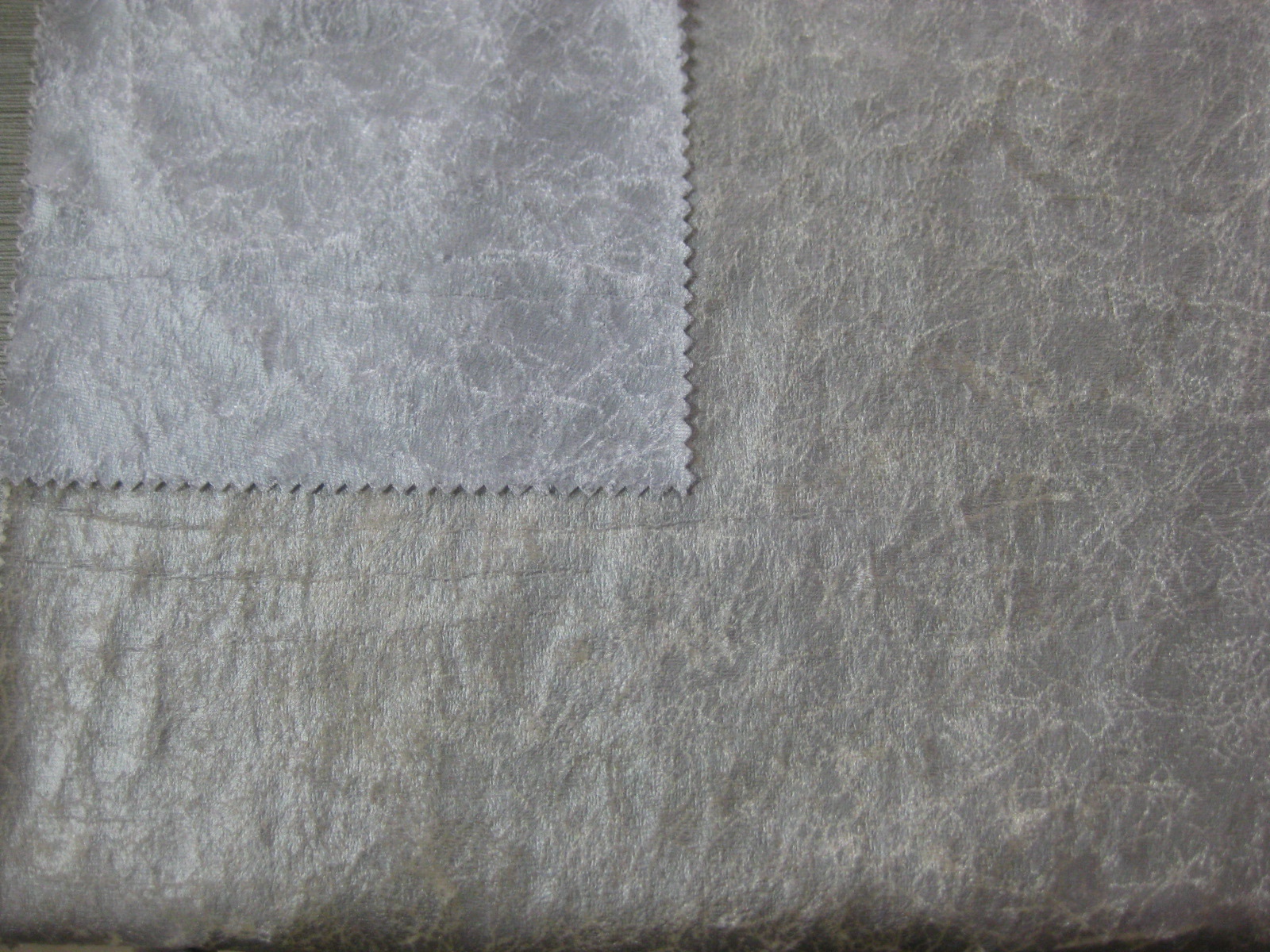 POLYESTER ICE VELVET PD WITH DULL SILVER FOIL