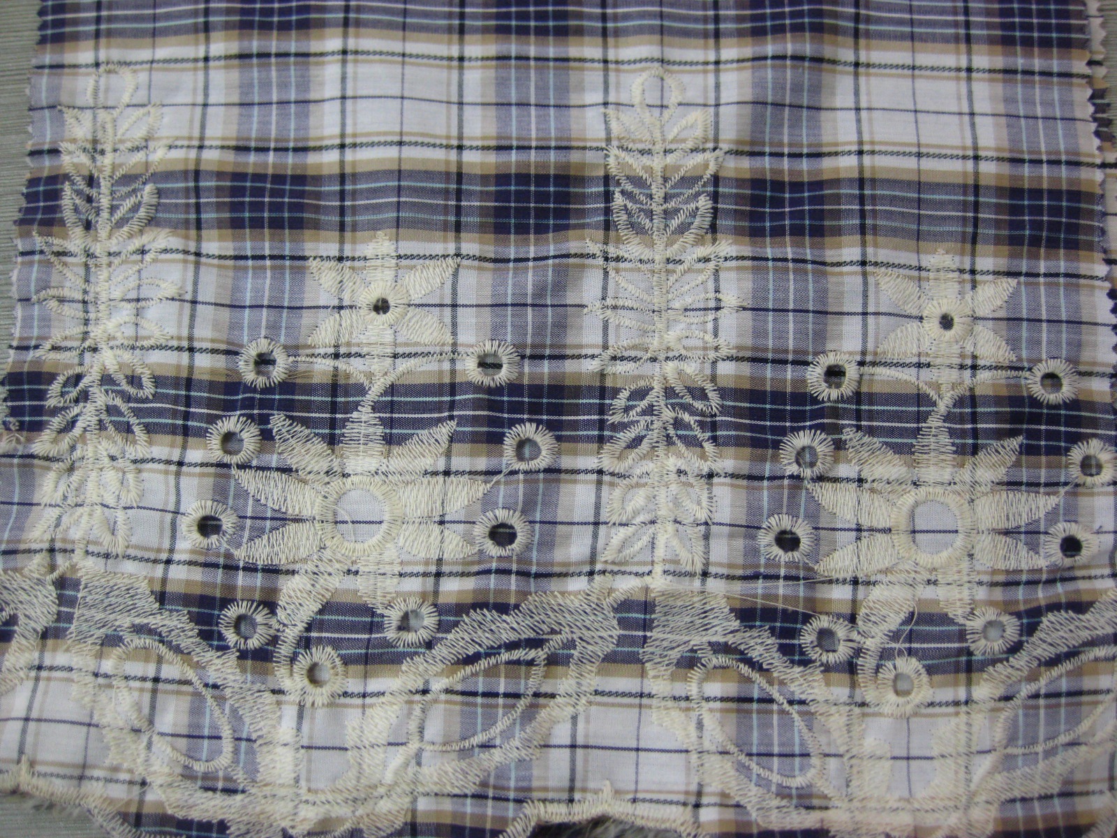 COTTON POPLIN YD CHECK WITH ONE BORDER EMB DES#08