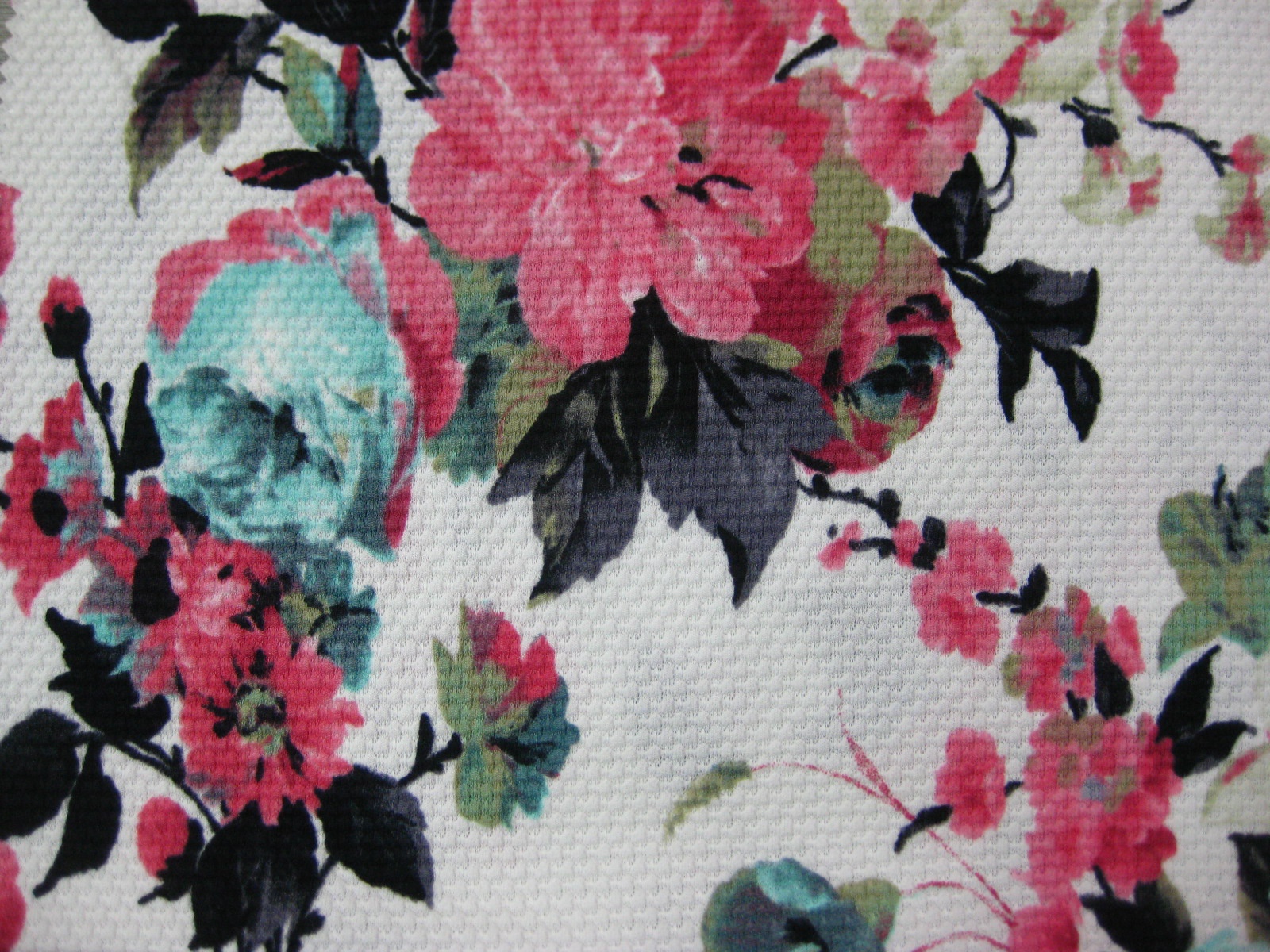 POLY SPANDEX ROMA JACQUARD PRINT